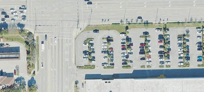 100  Ave
