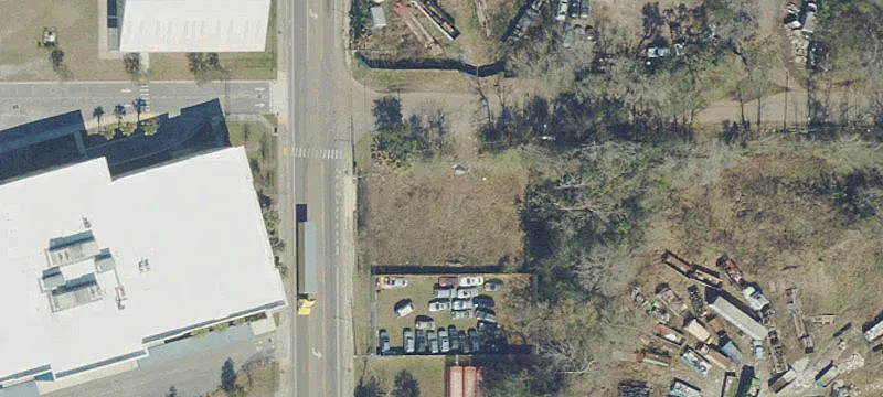 Mcduff Ave