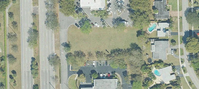 University Dr
