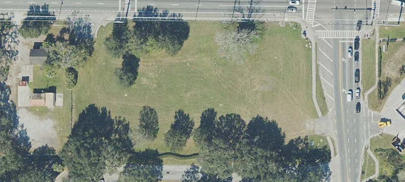 Colonial Dr