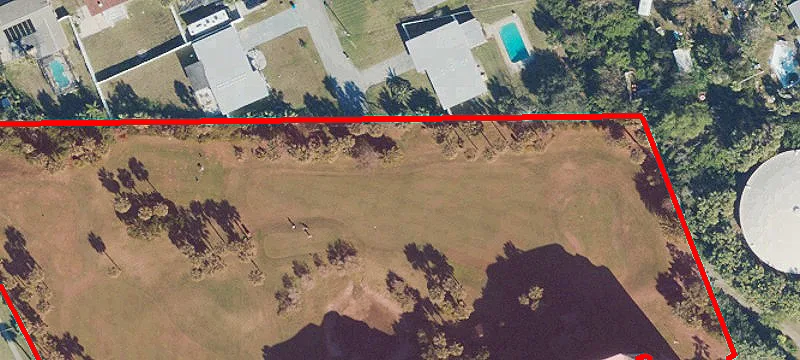 Peninsula Dr