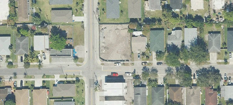 27  Ave
