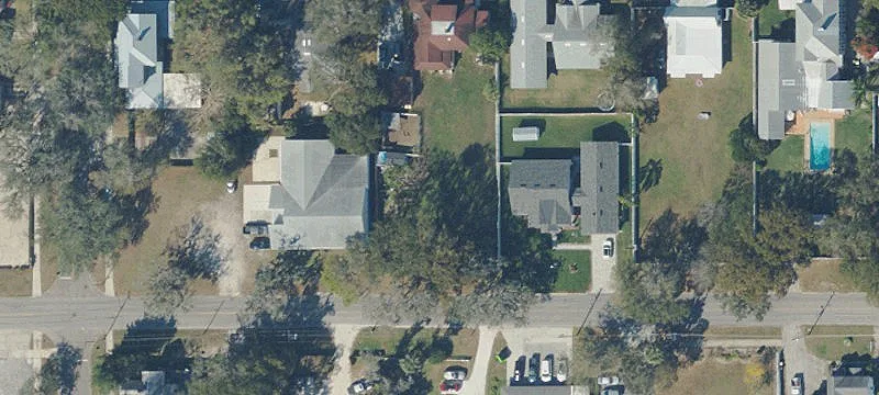 Davidson E St