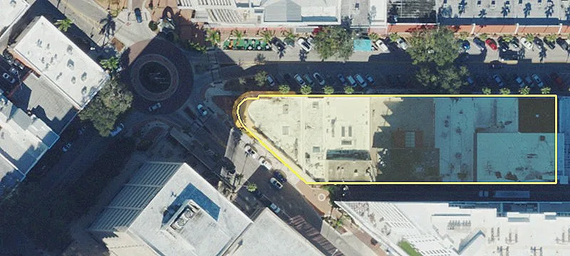 1400 Main St
