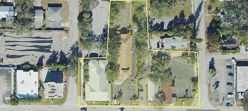 2816 Manatee W Ave