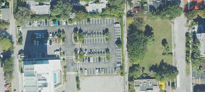 665 La Villa Dr