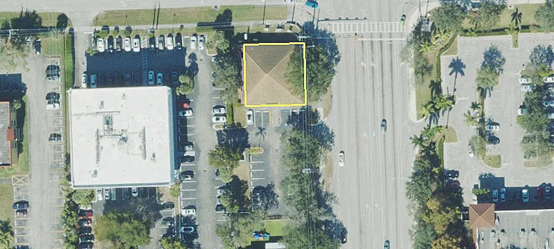3220 Douglas Rd