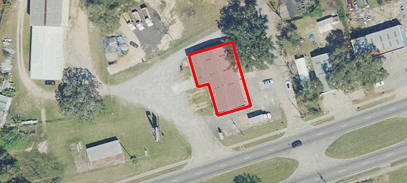 3240 Fairfield Dr