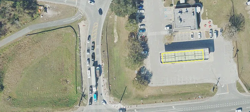 Colonial Dr