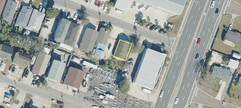 38 9th St