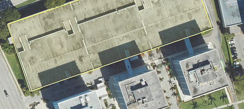 1675 Palm Bch Lks Blvd
