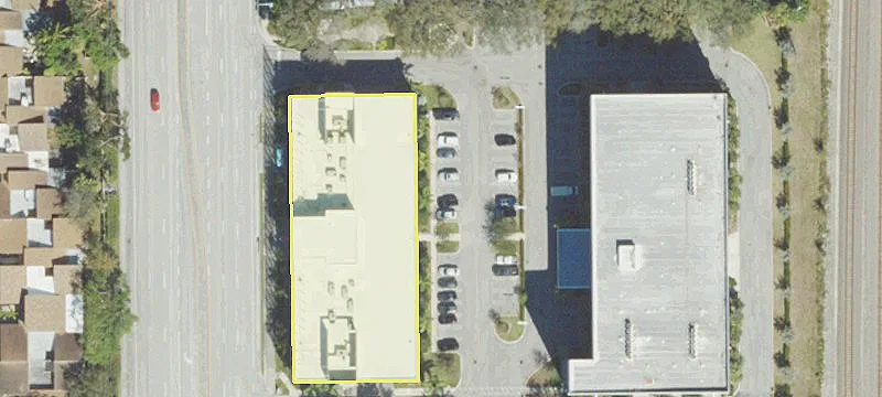 3185 Congress Ave