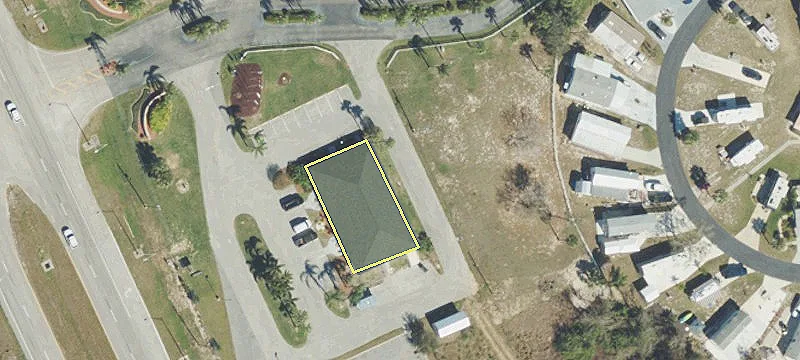 100 Shoreline Dr