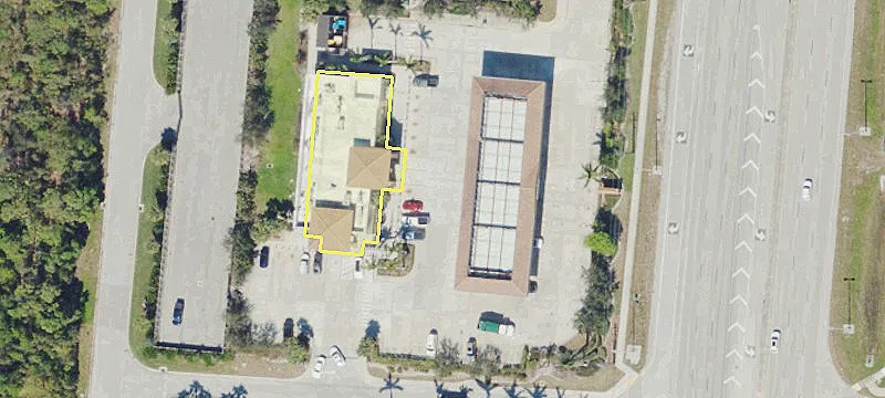 22350 Tamiami Trl