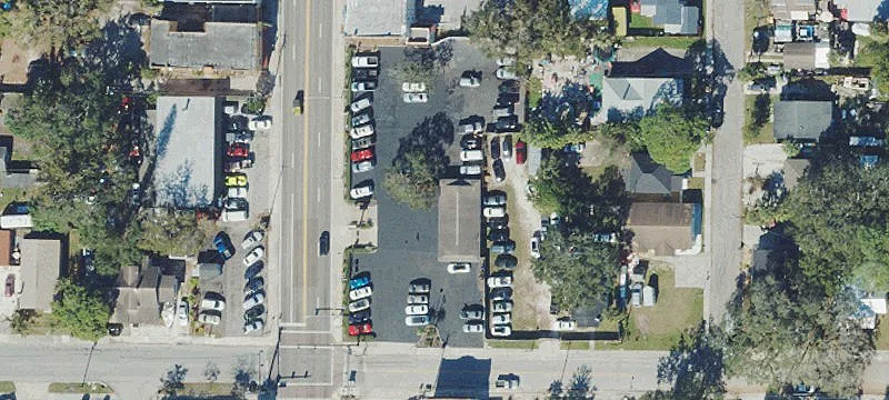 1121 Tamiami Trl
