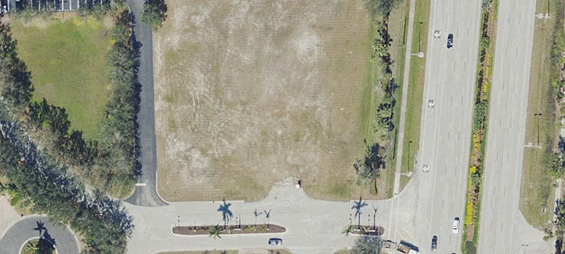 21800 Tamiami Trl