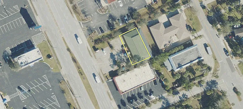 2435 Ridgewood Ave