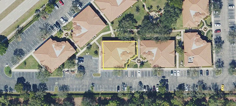3372 Woods Edge Cir, Unit 105