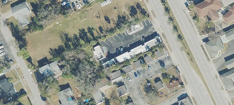 828 Ridgewood Ave