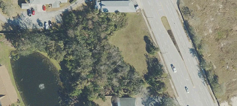 2690 Ridgewood Ave