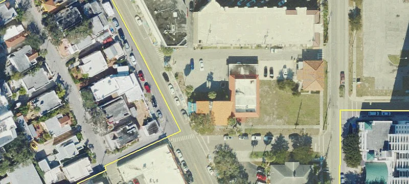 1501 Laurel St