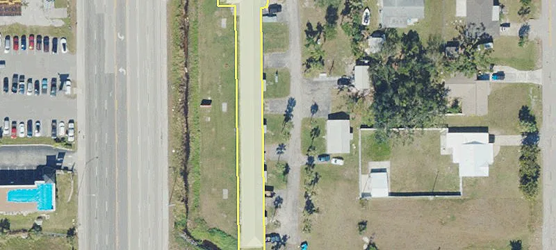 1652 Tamiami Trl