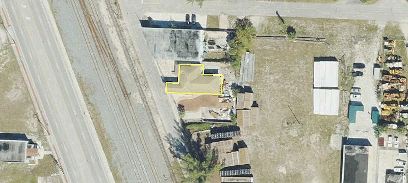 1014 Commercial St