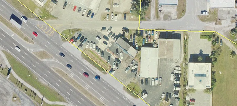 4380 Tamiami Trl