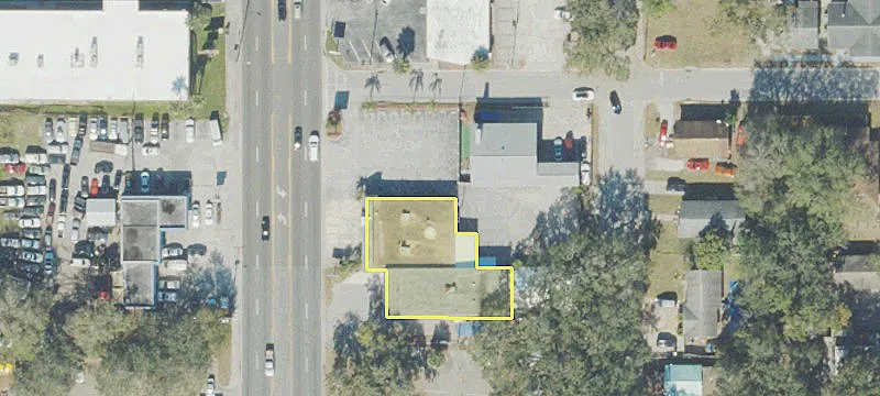 1611 Main St