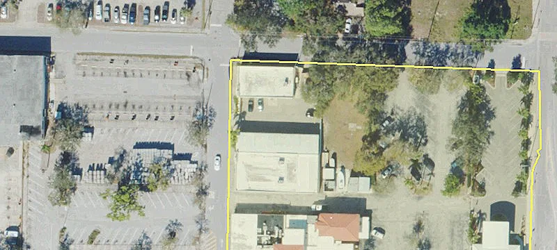 417 8th W St