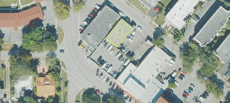 450 Swallow Dr