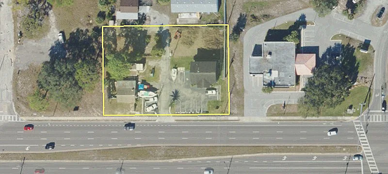 7637 State Rd 52