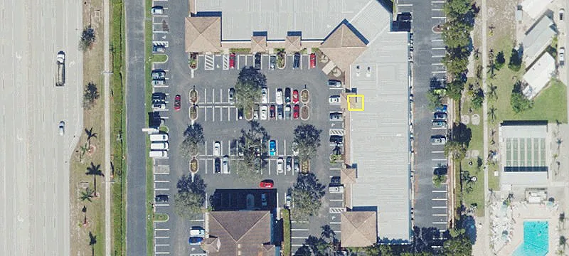 26251 Tamiami Trl