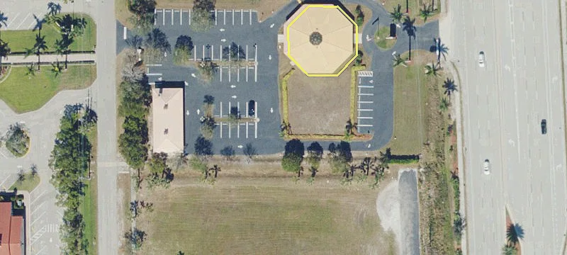 28300 Tamiami Trl