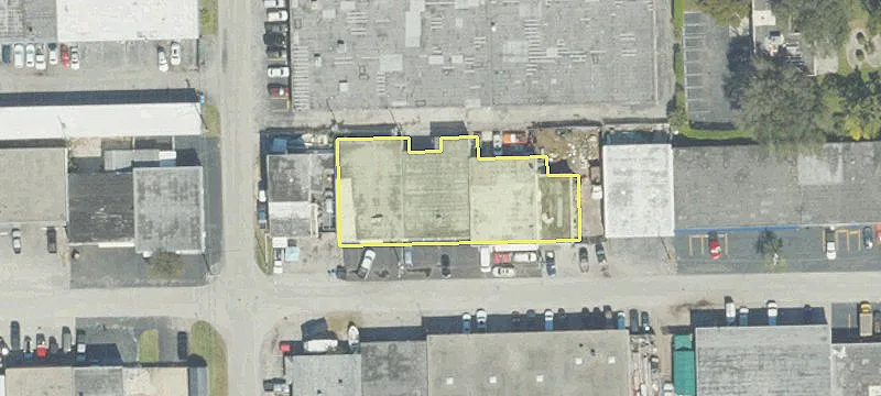 215 32nd Ct
