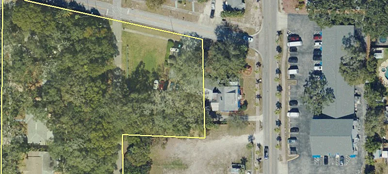 542 Douglas Ave