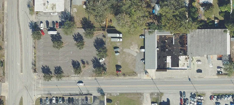 1220 Magnolia St