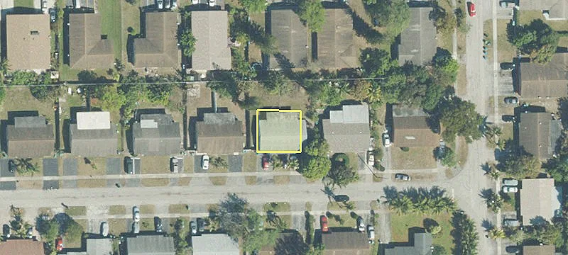 5221 15Th Ct