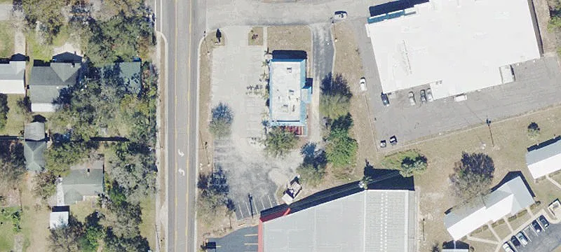 1520 Lakeview Dr