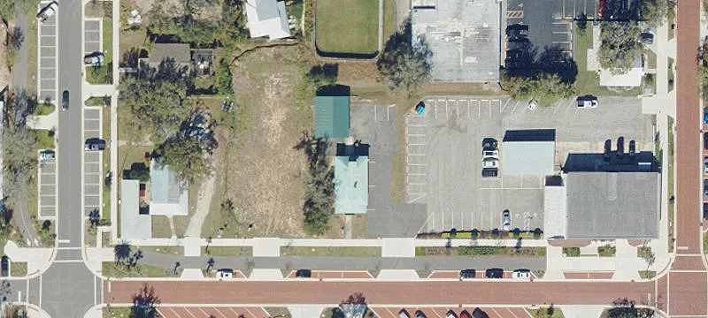 858 Minneola Ave