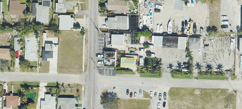 2300 Ave E Ave