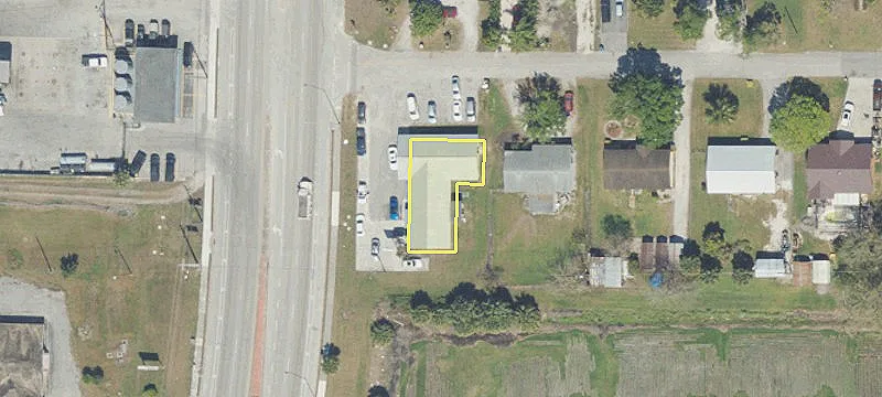 1301 Main St