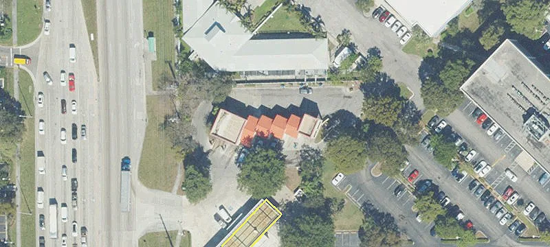 3830 Powerline Rd