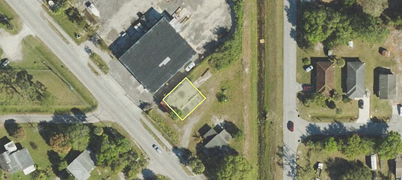 914 Angle Rd
