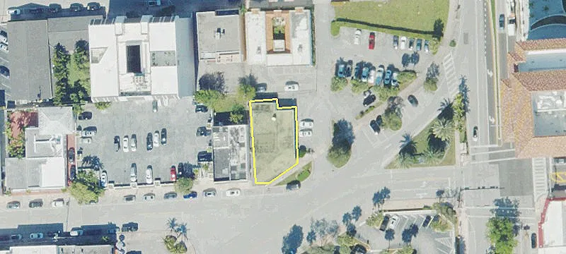 203 University Dr