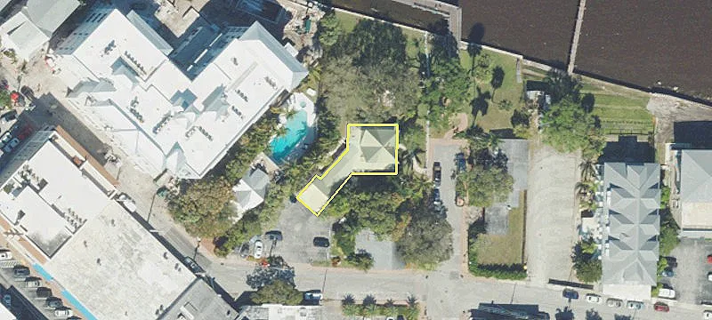 100 Colorado Ave