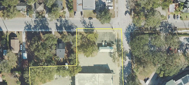 502 Woodland Blvd