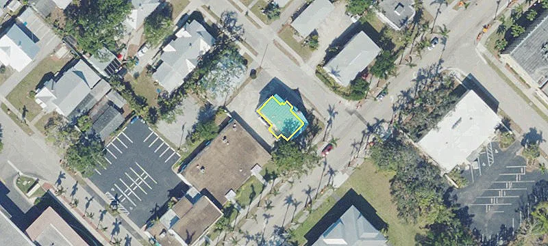 2120 Mcgregor Blvd