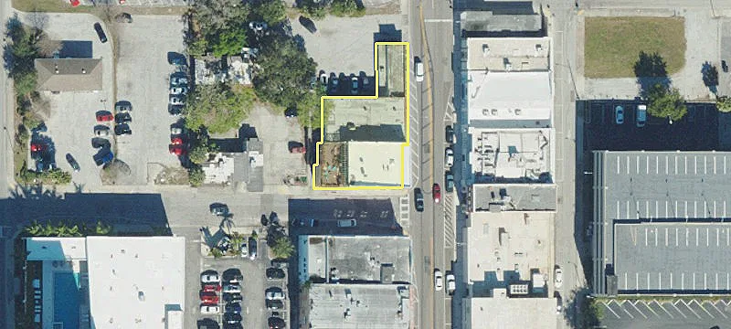 32 Ft Harrison Ave