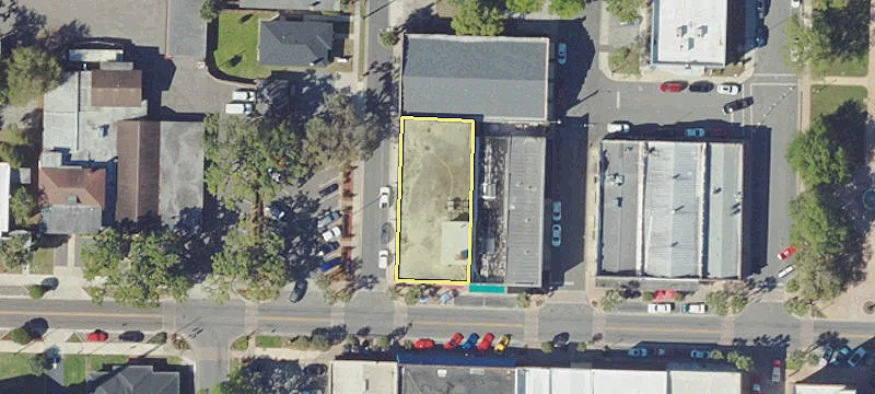712 Main St